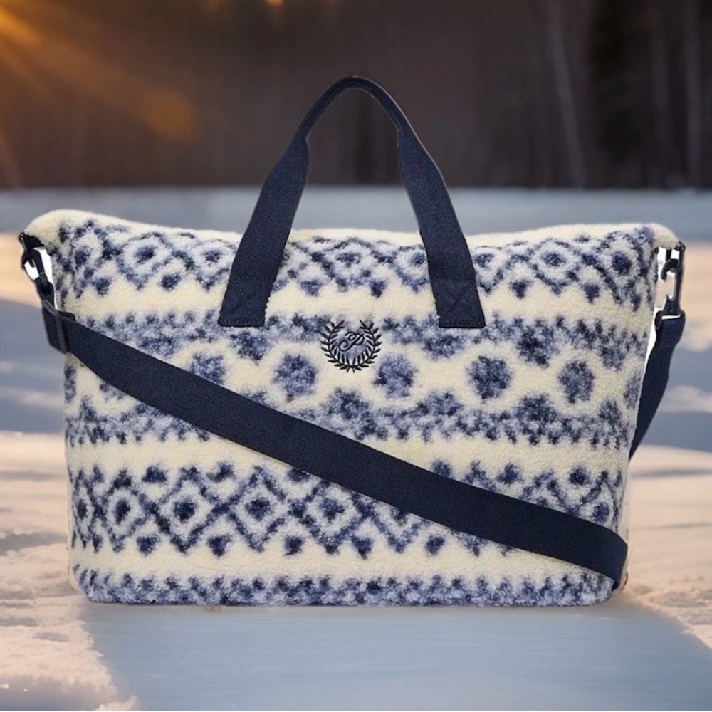 VS Pink Cozy Plush Weekender bag